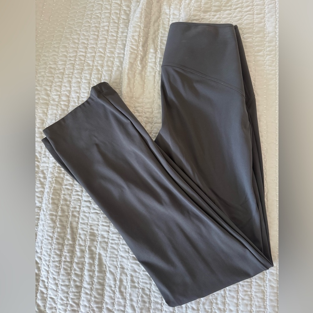 Lululemon Smooth Fit Pull-On High-Rise Pant- grey